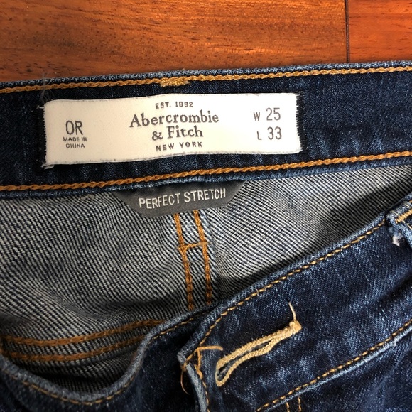 Abercrombie &finch jeans - Picture 2 of 2